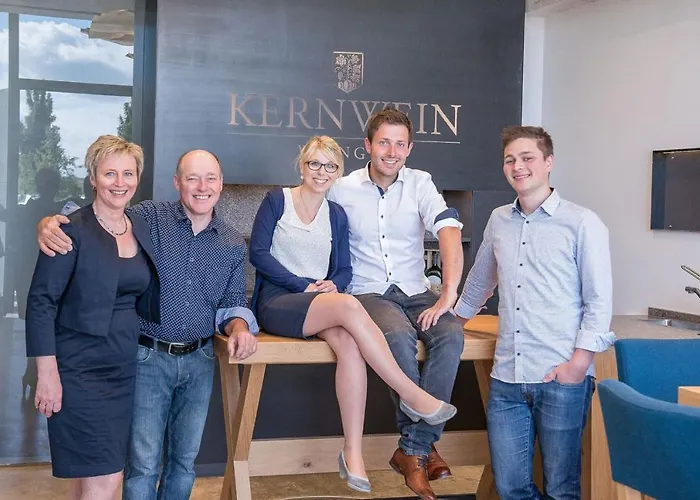 Weingut Kernwein Casa de hóspedes 3*